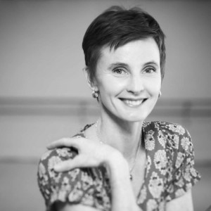 Lisa Pavane.